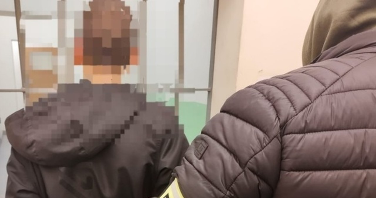 Atak przed sklepem. 18-latek odpowie za usiłowanie zabójstwa