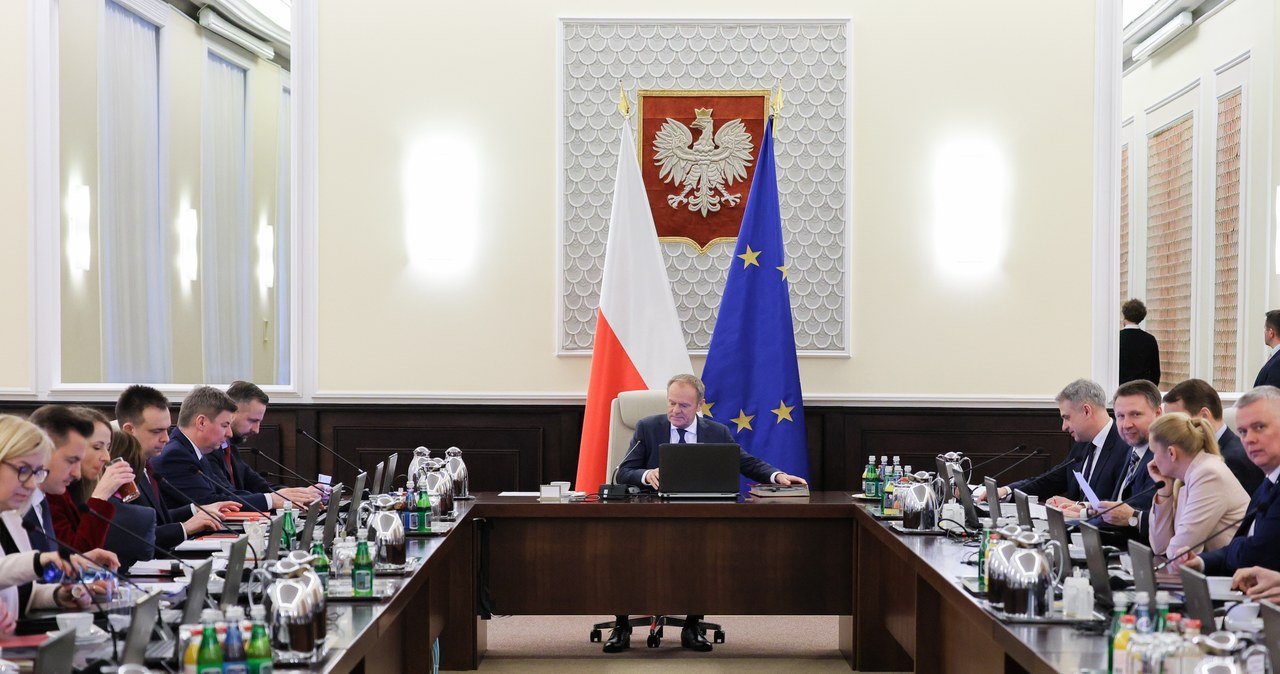Wakacje kredytowe „szkodliwe dla moralności Polaków”. PiS oskarża rząd Tuska