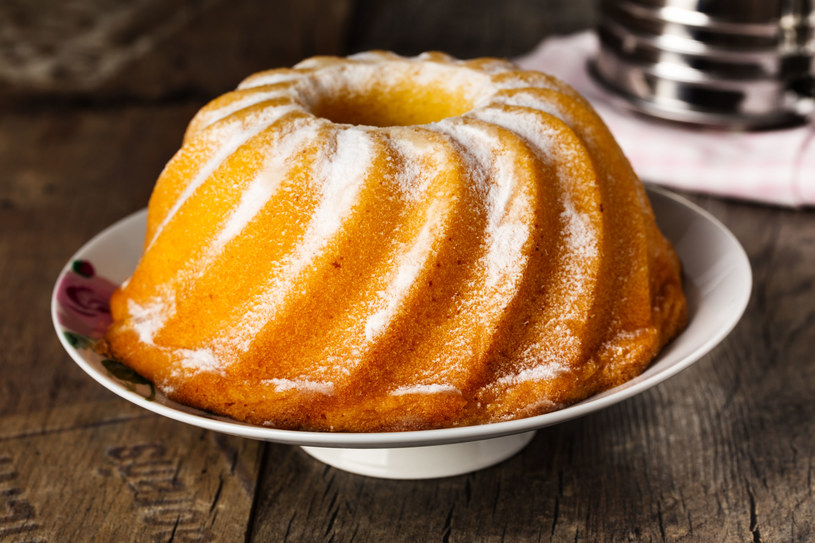 Zaskakująca babka wielkanocna. Ewa Wachowicz robi ją z… makiem!