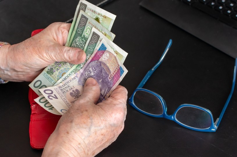 Jaka emerytura po 30 latach pracy za najniższą krajową? Można się gorzko rozczarować