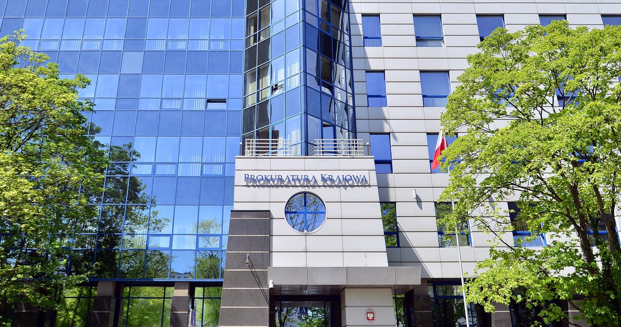 Powoływali się na wpływy w instytucjach państwowych. 9 osób stanie przed sądem
