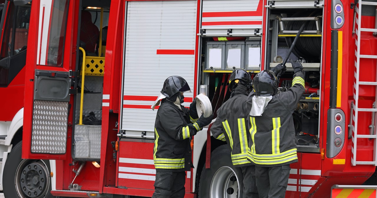 Tragedia na krajowej „9”. Auto w płomieniach, zginęła 68-letnia kobieta