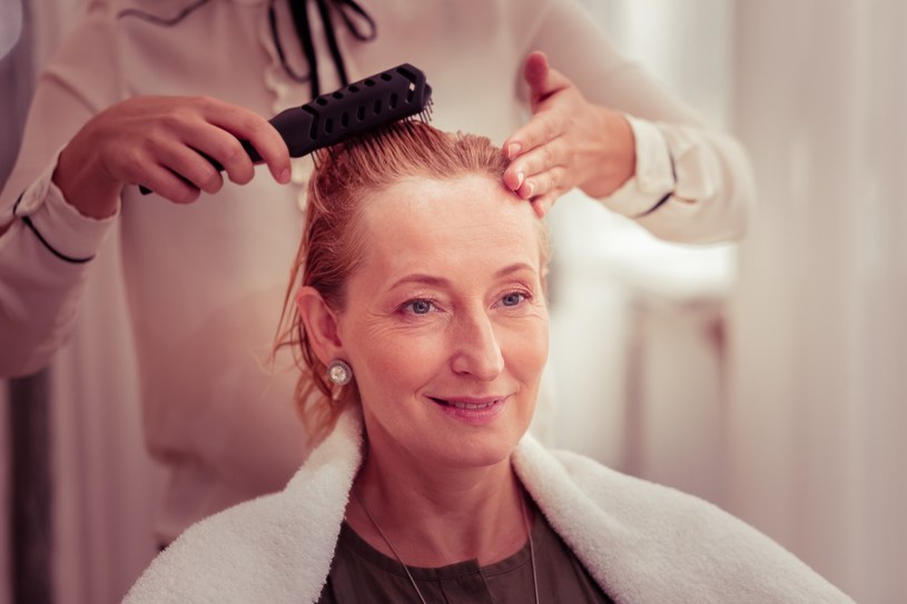 Pixie cut – fryzura idealna dla 60-latek. Pasuje do każdej twarzy