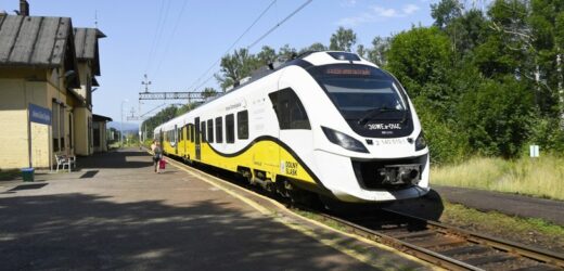 Widoki jak w Szwajcarii, a bilet za grosze. To najpiękniejsza trasa kolejowa w Polsce