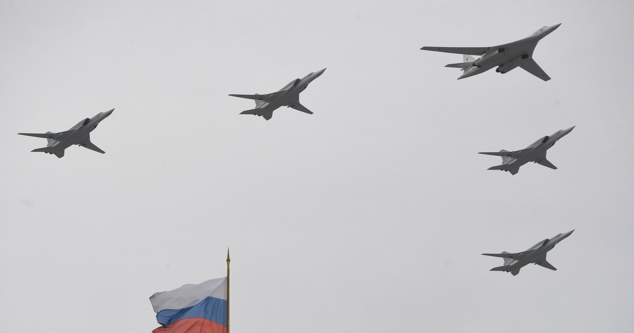 Rosja reaguje na rozszerzenie NATO. Bombowce i kalibry w rejonie Bałtyku