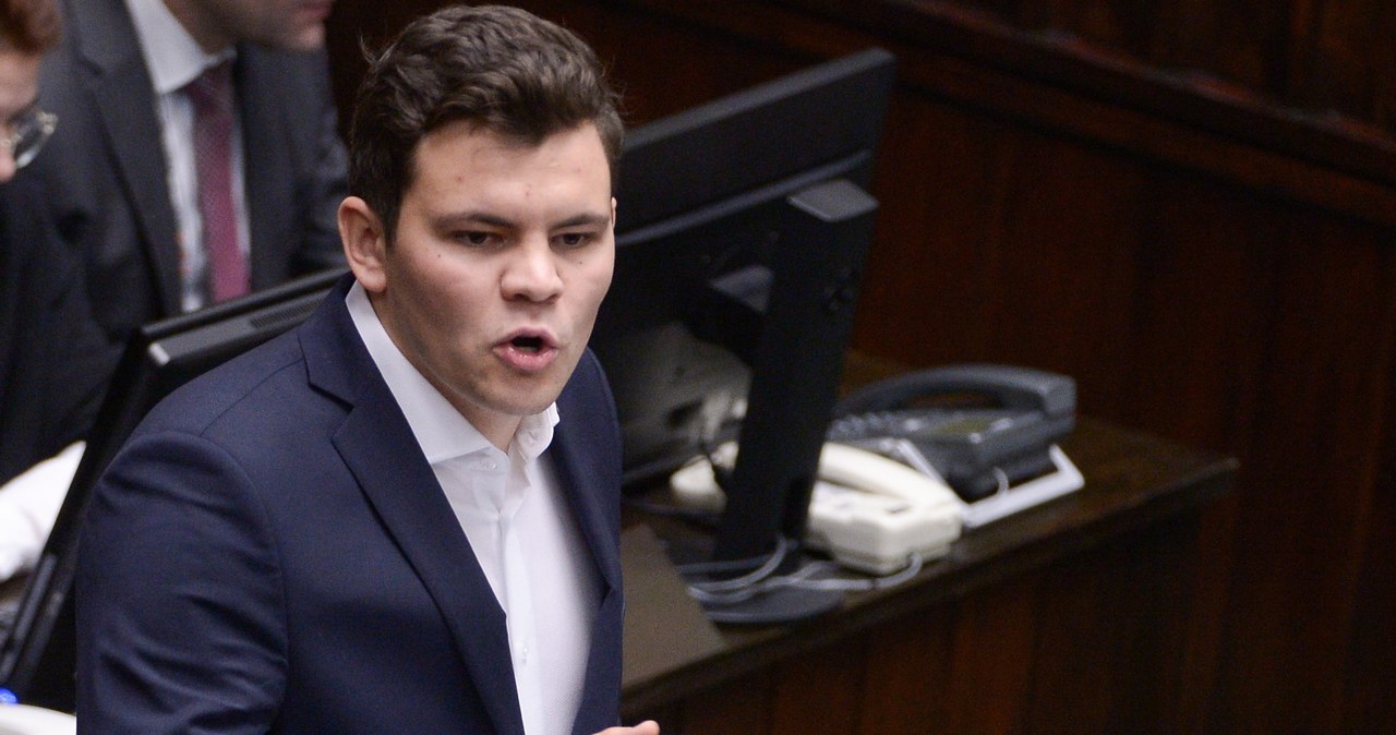 Najmłodszy poseł zawieszony. Kobosko o „bardzo poważnych zarzutach”