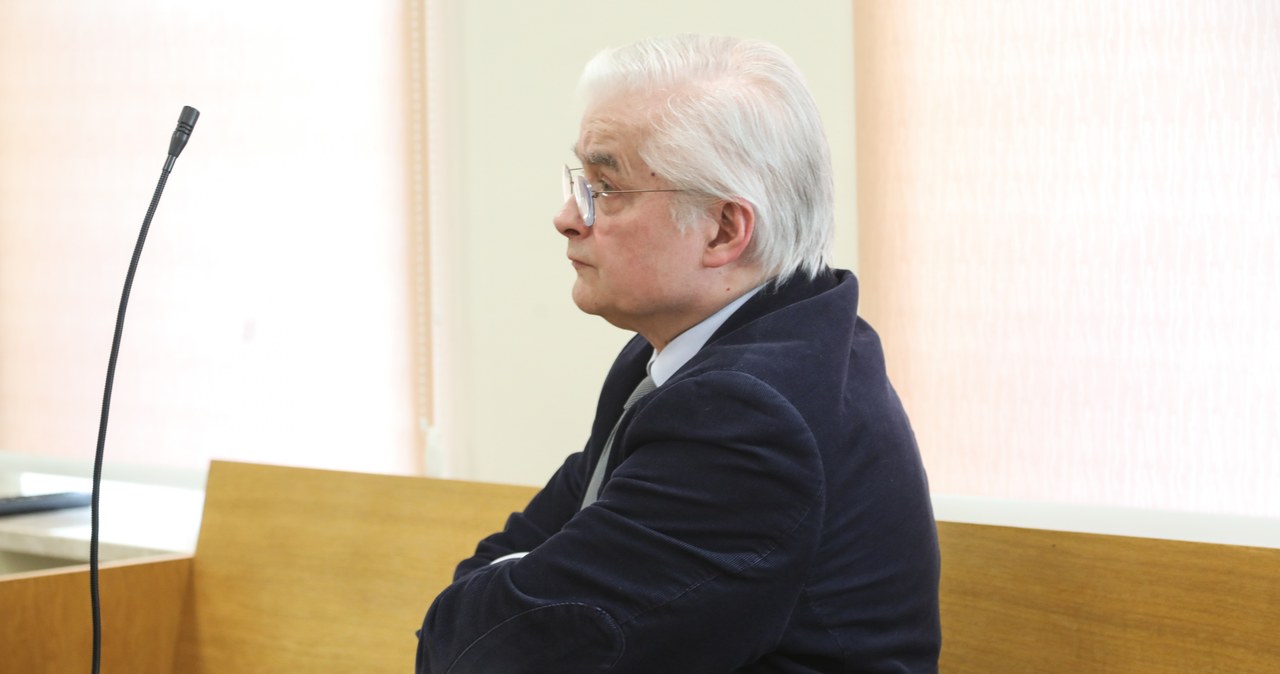 Rozpoczął się proces Włodzimierza Cimoszewicza. Jest oskarżony o potrącenie rowerzystki