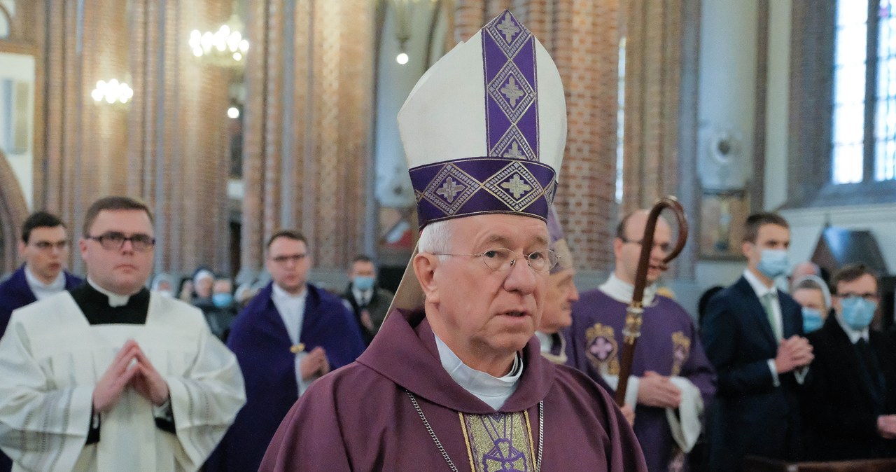Diecezja łowicka cenzuruje Nuncjaturę Apostolską. Dotarliśmy do instrukcji dla duchownych