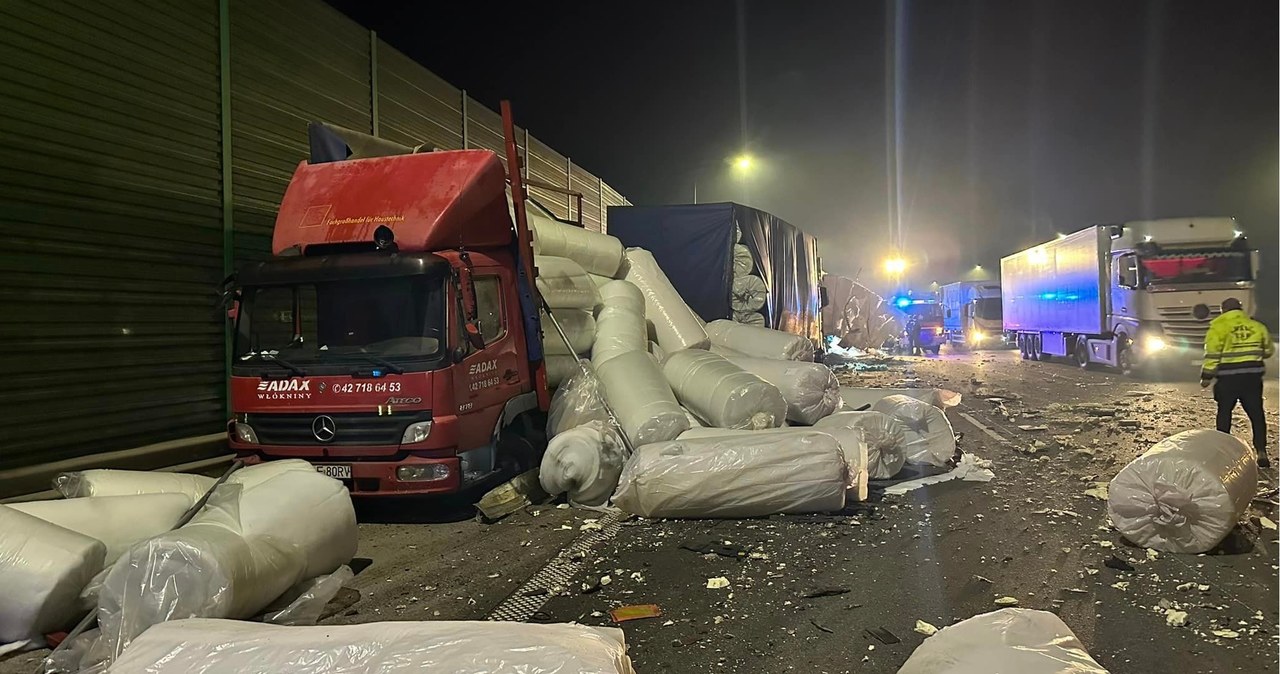 Zderzenie czterech ciężarówek na A1. Dwie osoby ranne