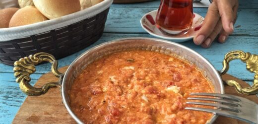 Menemen: Turecka jajecznica na bogato. Doskonale smakuje, syci na długo