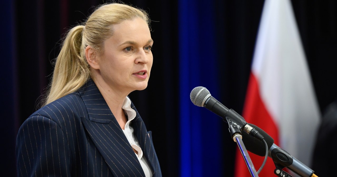 Nowacka chce wprowadzić do szkół „edukację o zdrowiu”