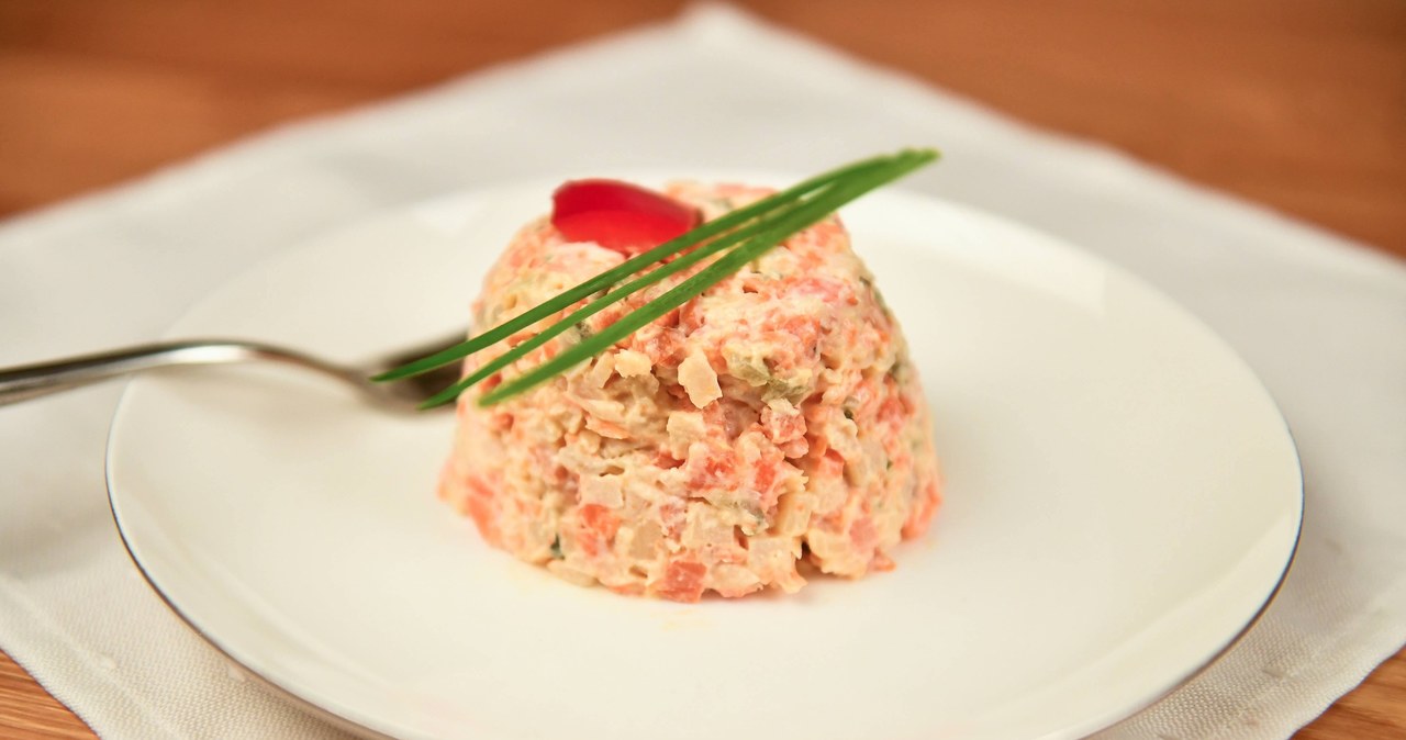 Nie jedz tej sałatki jarzynowej. Wykryto w niej bakterie salmonelli