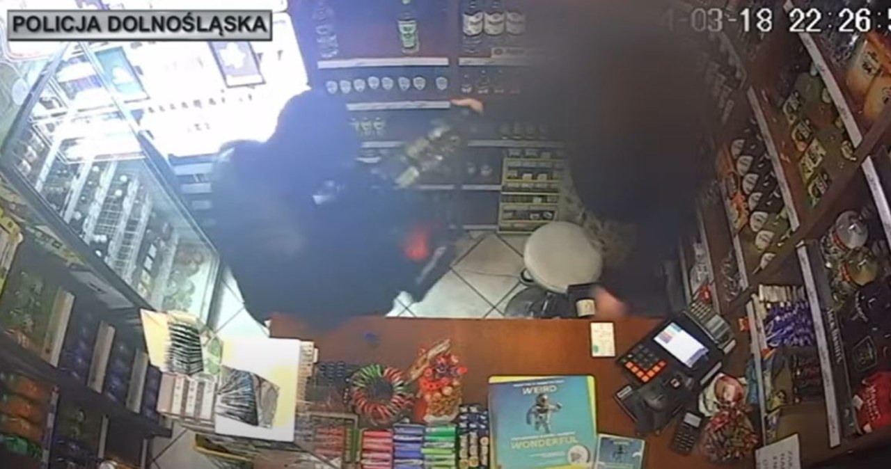 Seria napadów na sklepy monopolowe. Podejrzani w areszcie