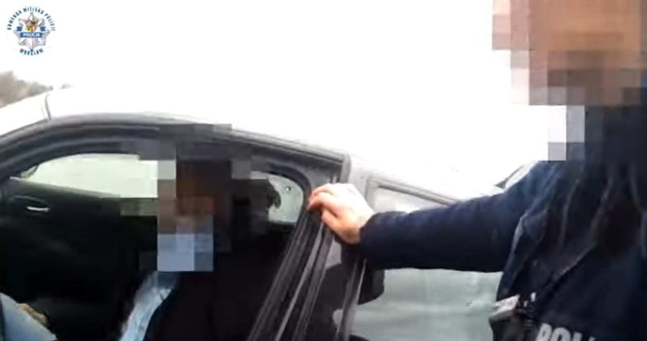 Policyjny pościg we Wrocławiu. Zaskakujące zachowanie kierowcy po zatrzymaniu