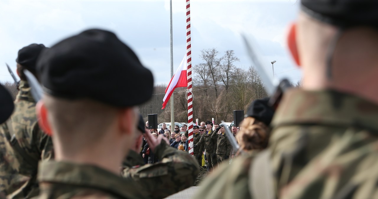 Szef MON zapowiada zmiany. Będzie więcej wojska w przygranicznych województwach