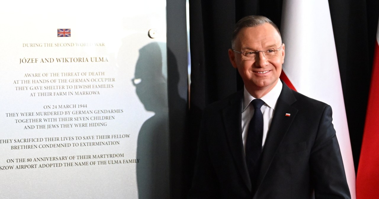 Andrzej Duda nadał lotnisku w Jasionce imię Rodziny Ulmów. „Świadectwo Podkarpacia”