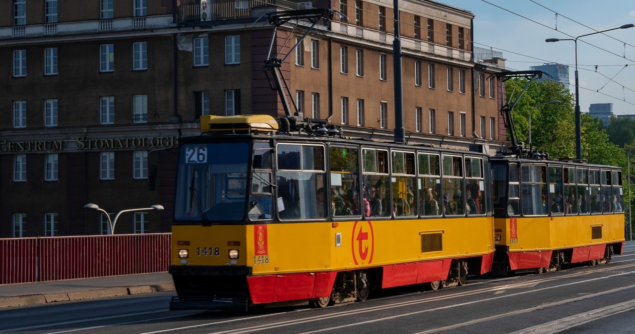 Warszawa: Zerwana trakcja. Tramwaje nie jeżdżą Al. Jerozolimskimi