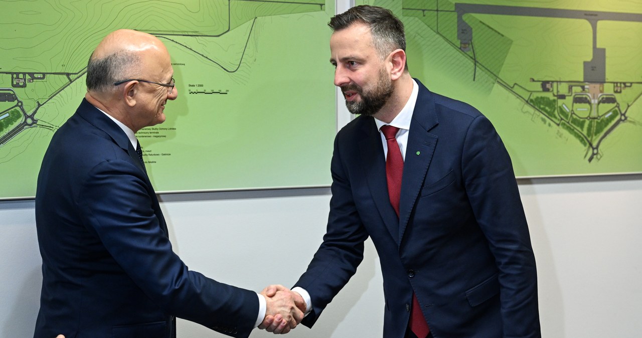 Szef MON: W Świdniku powstanie baza śmigłowców