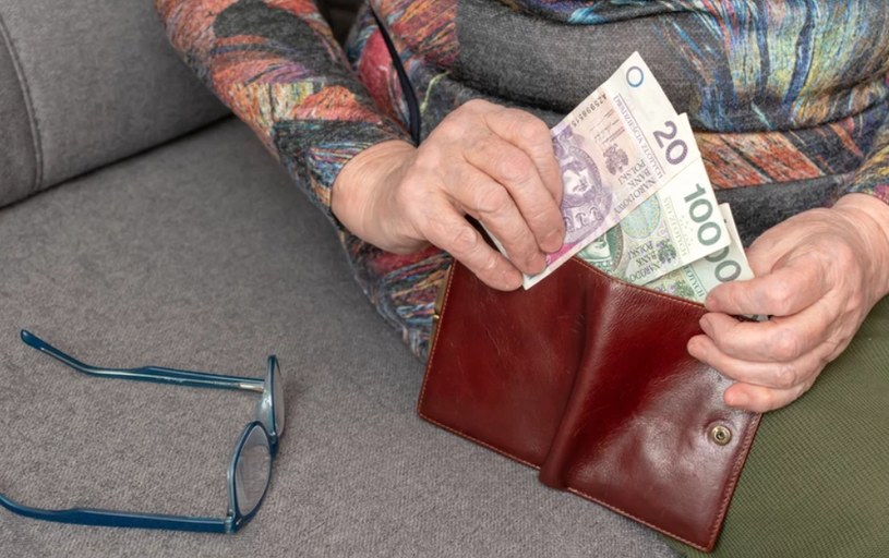 Pracowałam dziesięć lat za najniższą krajową. Jaką emeryturę dostanę?