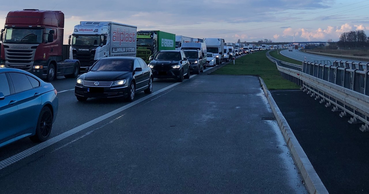 Karambol na A1. Korek ma kilka kilometrów