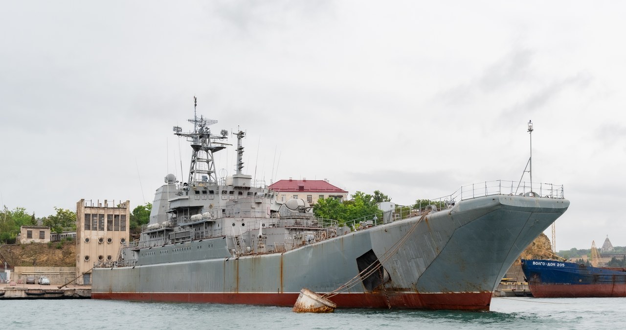 Ukraińcy donoszą o trafieniu rosyjskiego okrętu. „Niezdolny do walki”