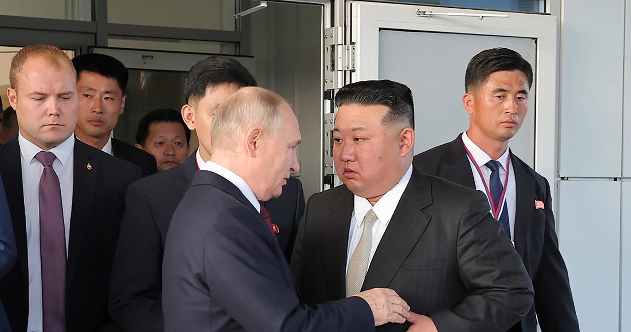 Ropa za broń. Rosja i Korea Płn. kpią sobie z sankcji