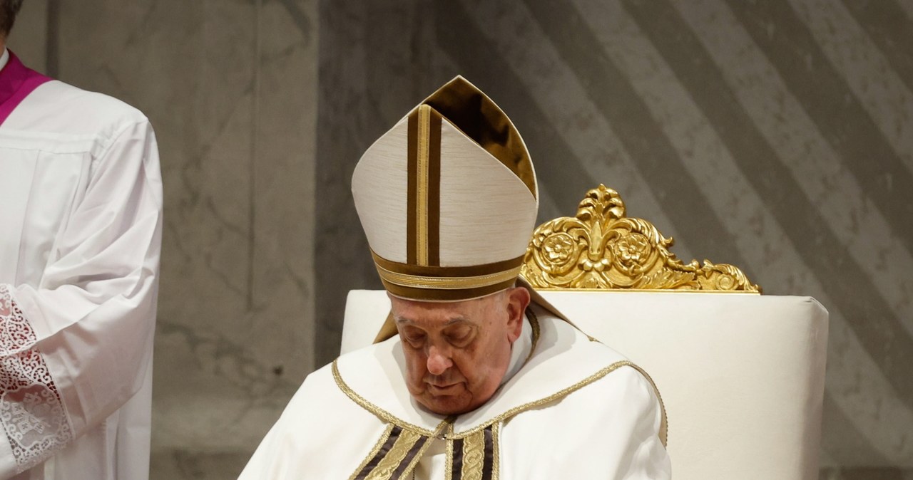 Papież obmył nogi więźniarkom podczas liturgii Wielkiego Czwartku