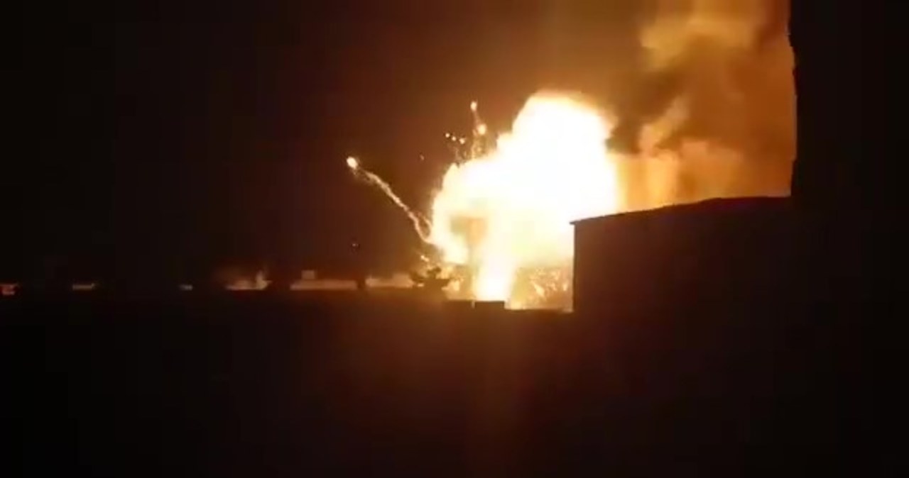 Izrael uderzył w składy rakiet Hezbollahu w Syrii. Są ofiary