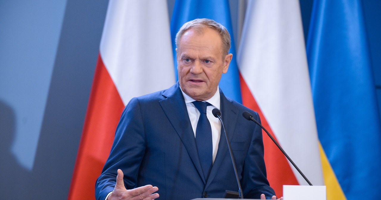 Donald Tusk krytycznie o unijnym pakcie migracyjnym