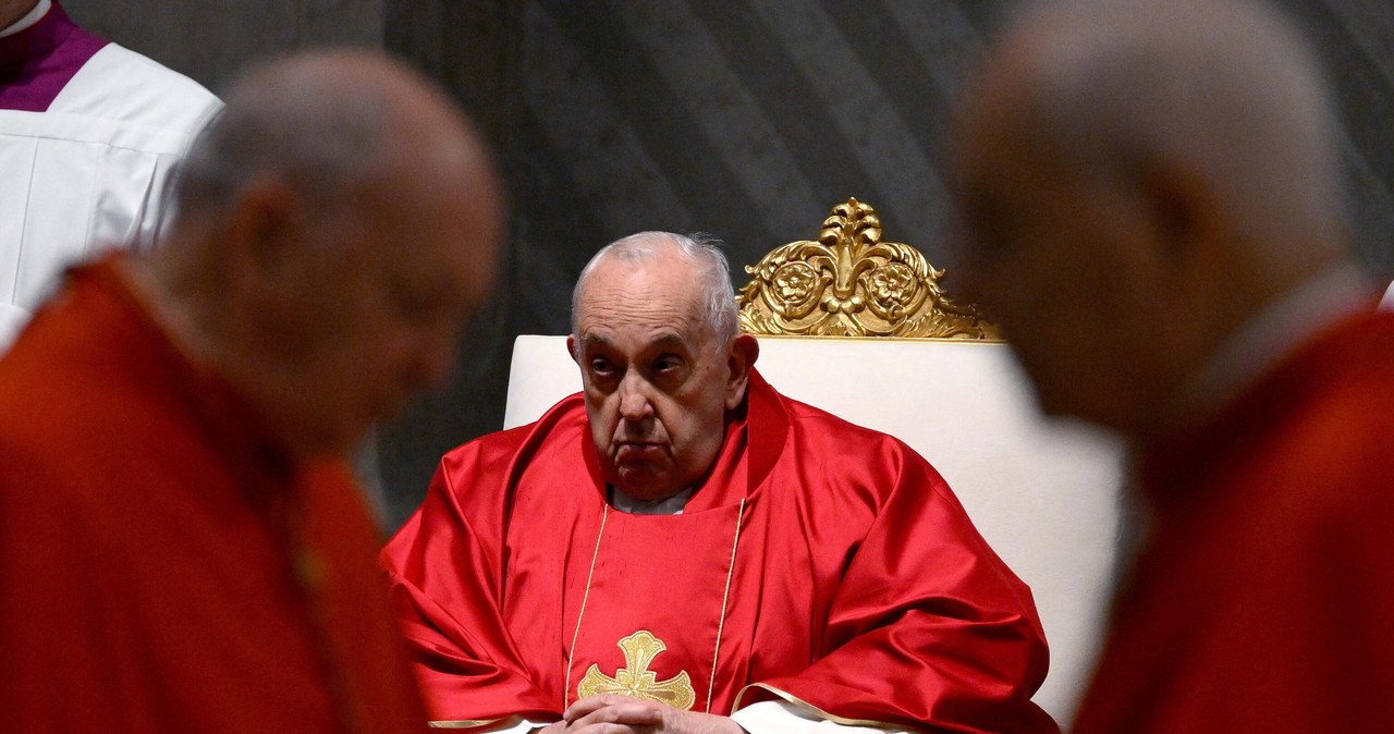 Papież Franciszek nie uczestniczy w Drodze Krzyżowej. „Pozostał w Watykanie”