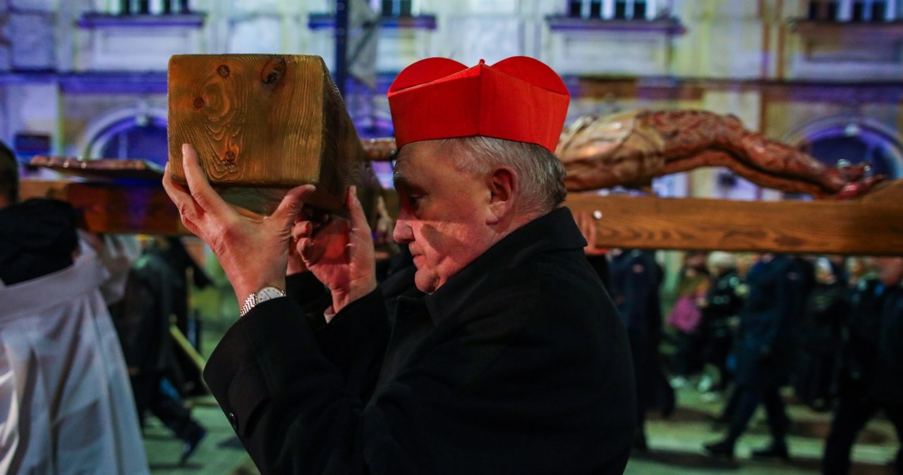 Centralna Droga Krzyżowa w Warszawie. „Wojna to porażka ludzkości”