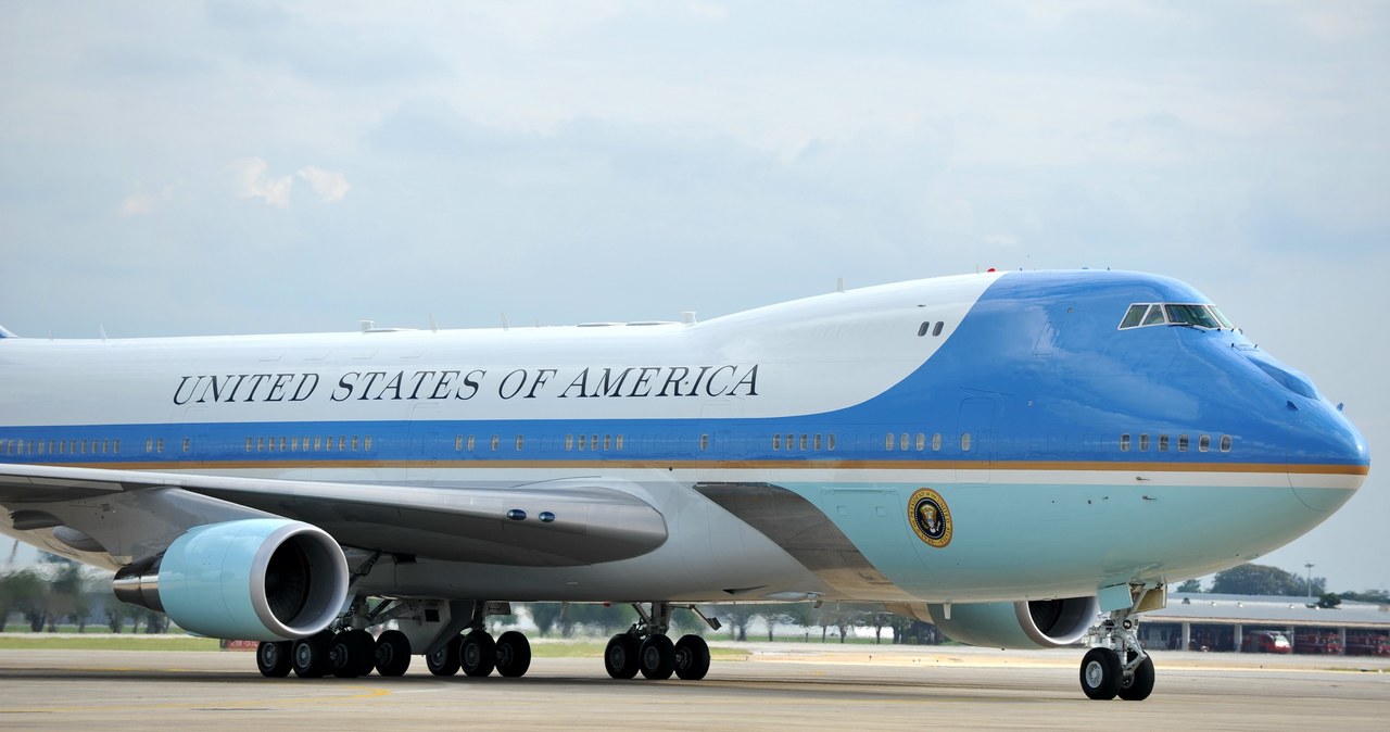 Z Air Force One znika wyposażenie. Dziennikarze napomniani