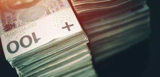 Odkładaj tygodniowo taką sumę, a zostaniesz milionerem. Kwota zaskakuje