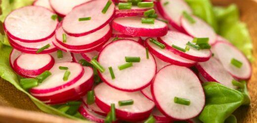 Nie każdy wie, że te liście są jadalne. Przyrządzisz z nich doskonałe pesto, czy też soki
