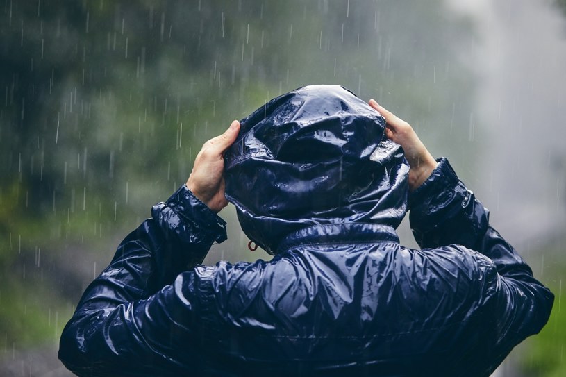 Chmury, śnieg i mróz. Od piątku wszystko się zmieni