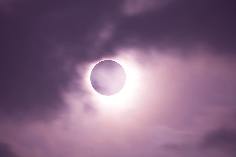 Astrologiczna burza. Co stanie się 8 kwietnia podczas zaćmienia Słońca?