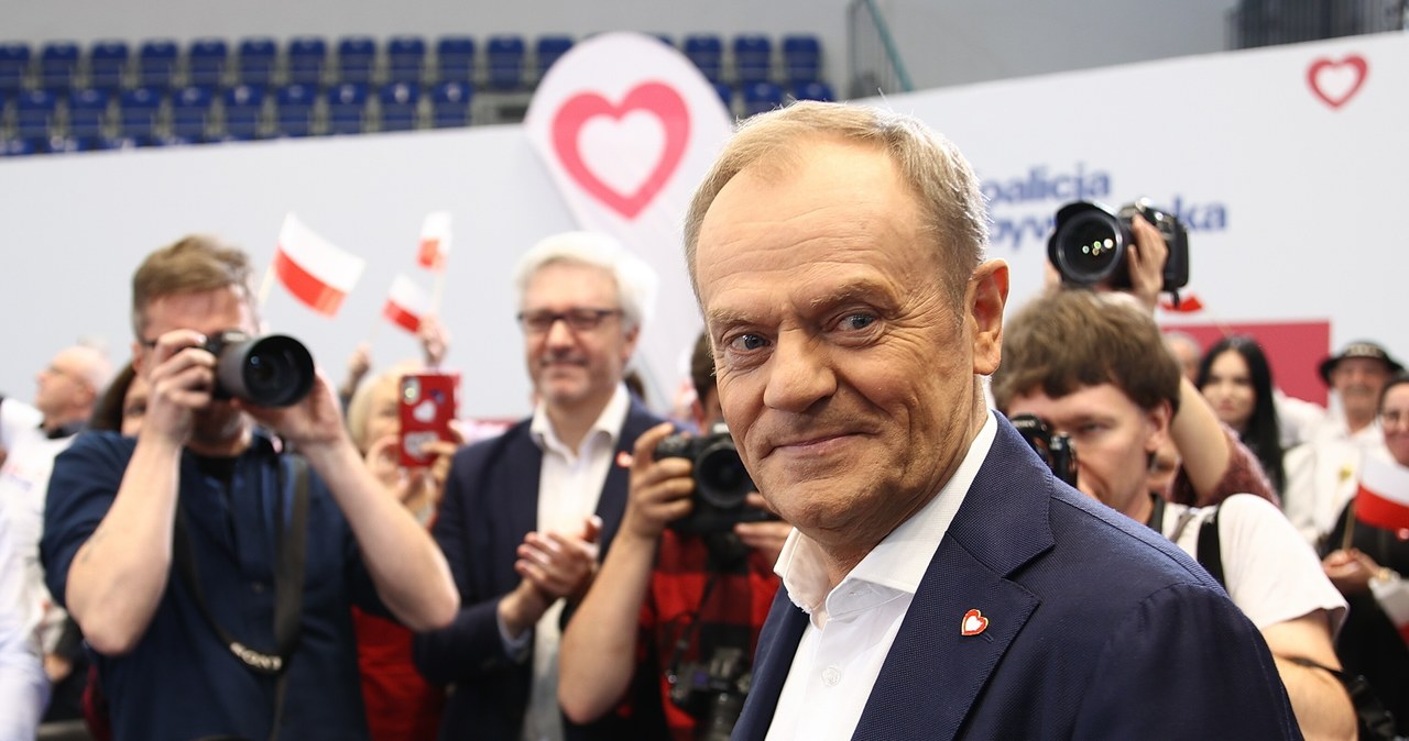 Tusk o „babciowym”. Kiedy wypłata pierwszych świadczeń?