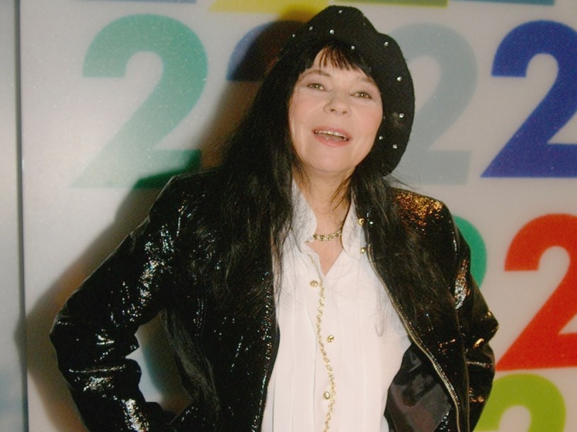Karin Stanek: Malowana lala z gitarą