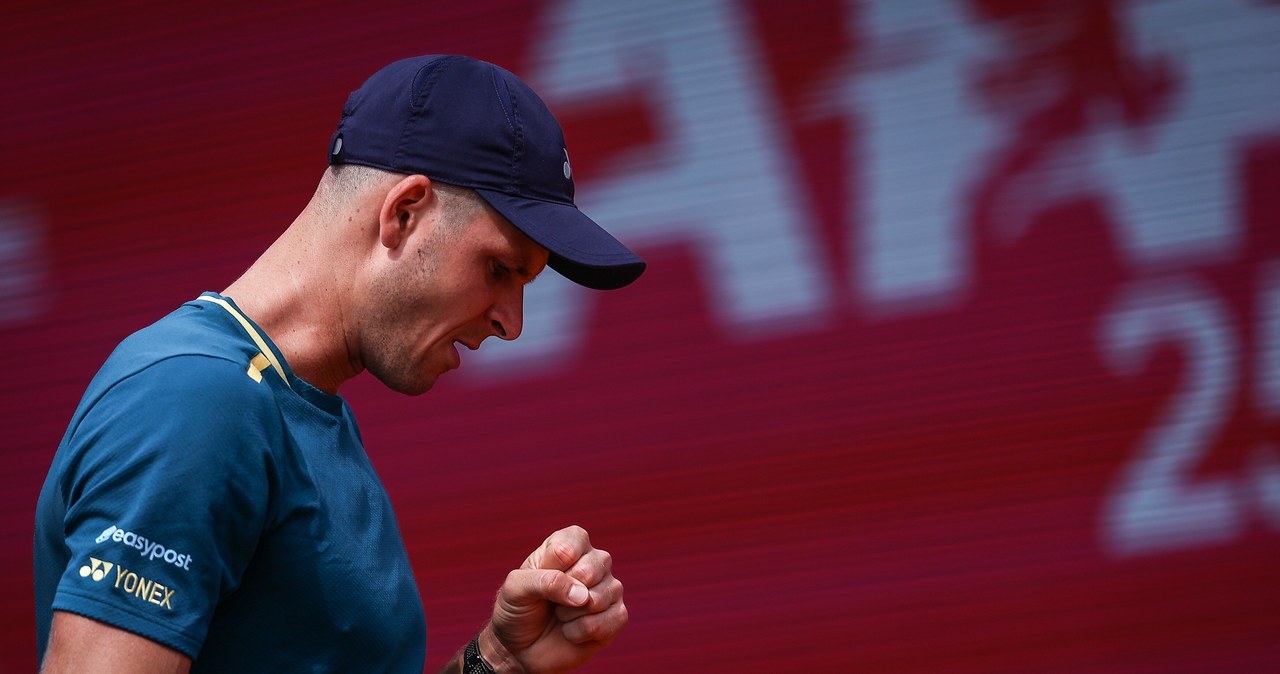 Hubert Hurkacz w ćwierćfinale turnieju w portugalskim Estoril