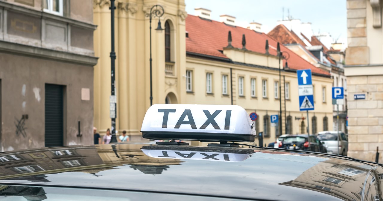 Protest taksówkarzy. Mogą być problemy z dojazdem do Lotniska Chopina