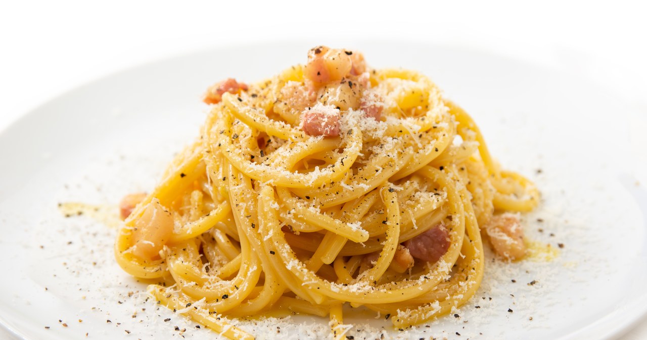 Carbonara kończy 70 lat. Ta prawdziwa ma tylko pięć składników
