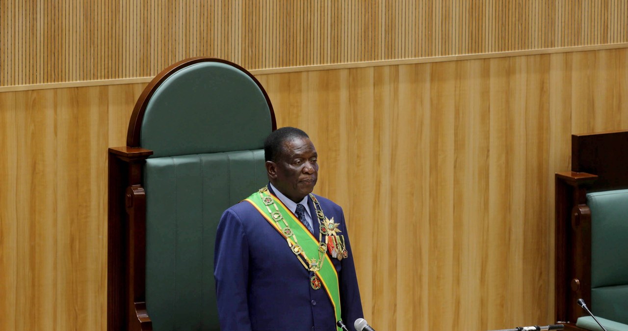 Rząd Zimbabwe kupuje posłom luksusowe auta. Jednocześnie prosi świat o 2 mld dol. pomocy
