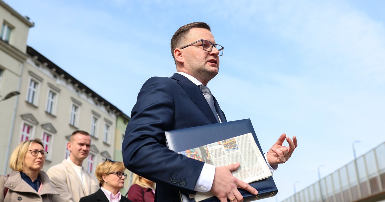 Szymon Michałek wygrywa z I turze. Popierali go kibice Ruchu Chorzów