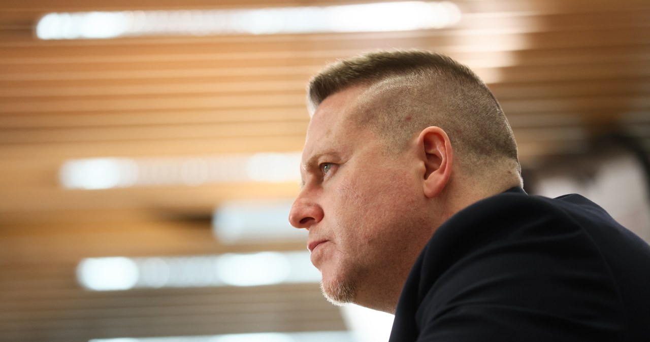 Byli szefowie Agencji Wywiadu zeznawali przed komisją ds. afery wizowej