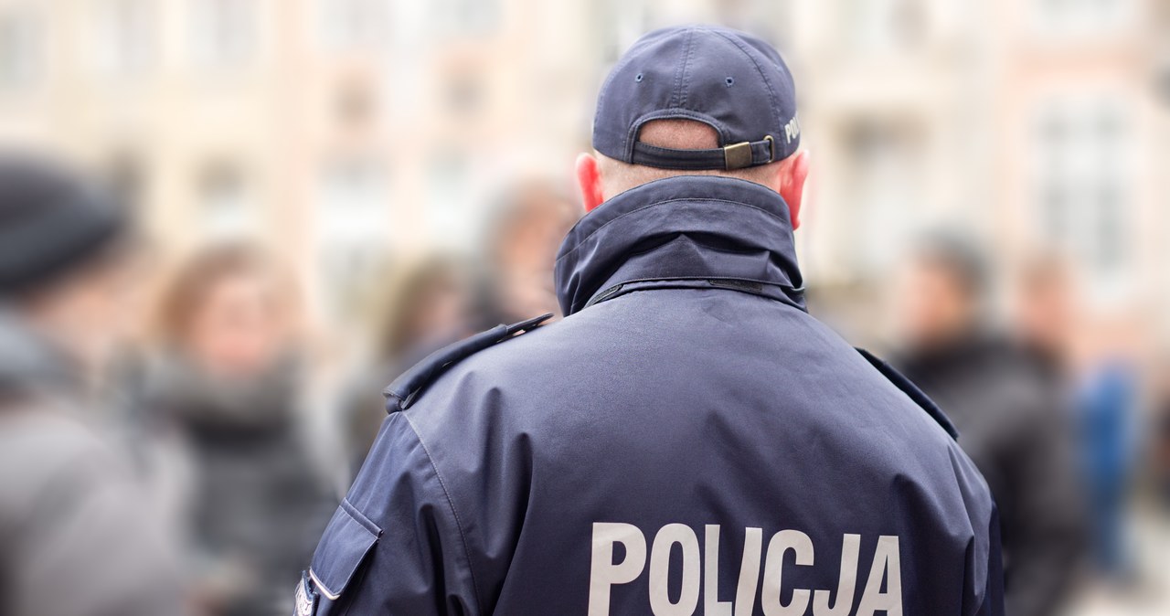 Policjanci skazani na więzienie. Poniżali i obrażali