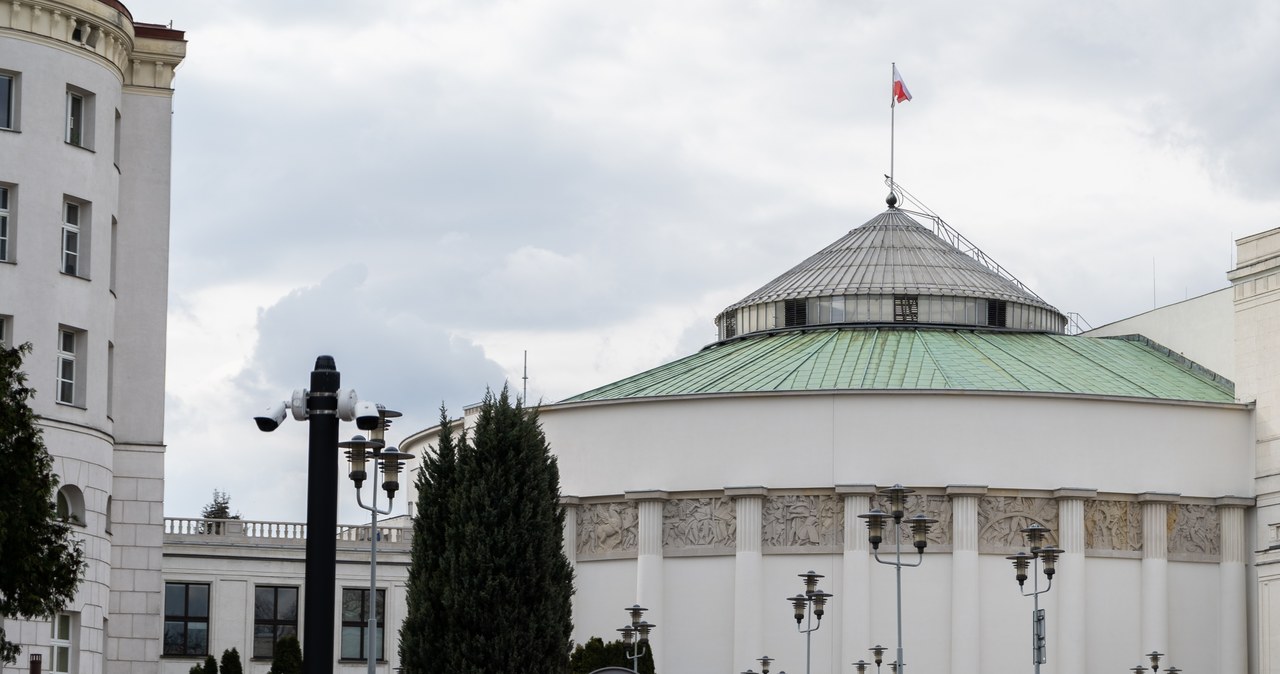 Sejm: Wpadka z transmisją zamkniętego spotkania Lewicy. „To skandal”