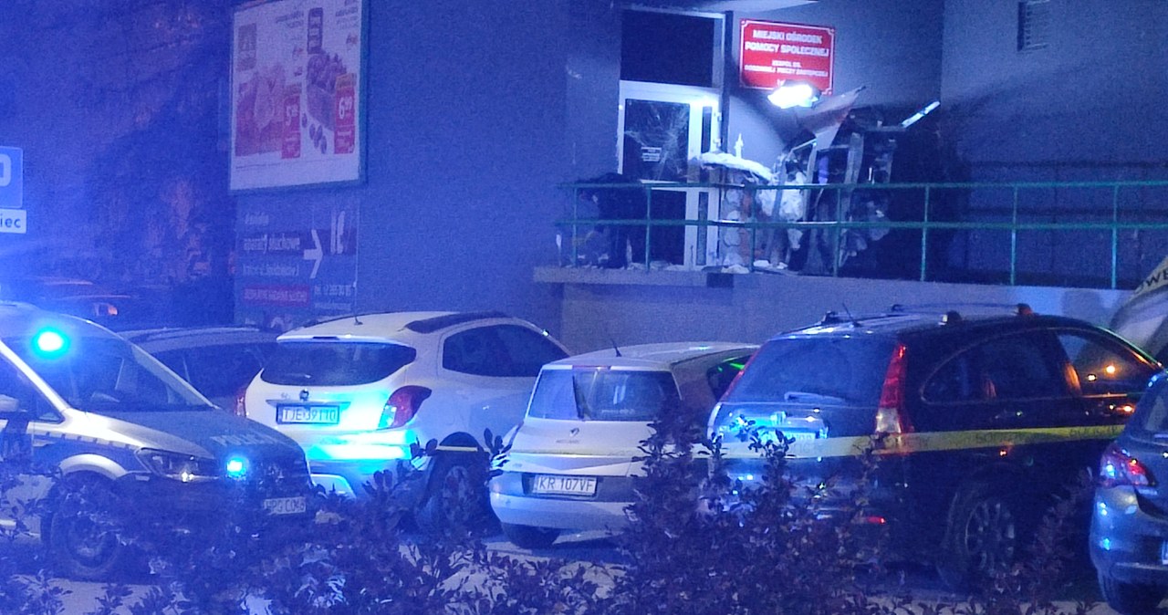 Eksplozja bankomatu w Krakowie. Policja szuka sprawców