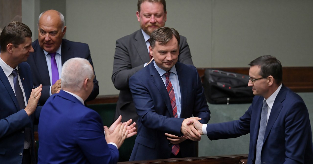 Zawiadomienie do prokuratury. Chodzi o Morawieckiego, Ziobrę i KPO