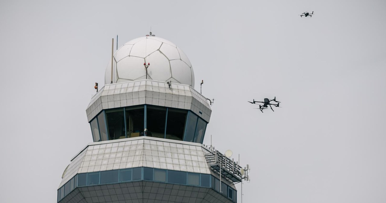 Atak hakerski na aplikację dronową DroneTower