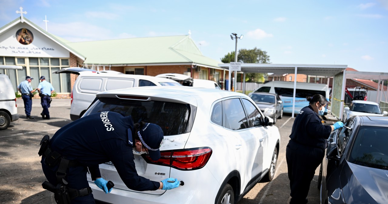 „Akt terroru”. Starcia z policją po ataku na kościół w Sydney